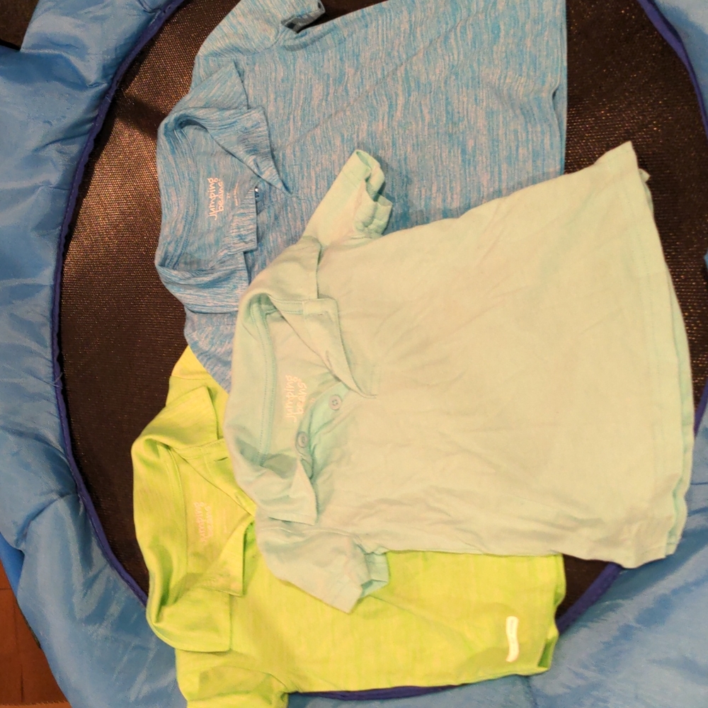 Lot of toddler boy short sleeve polos in neon green, blue and mint